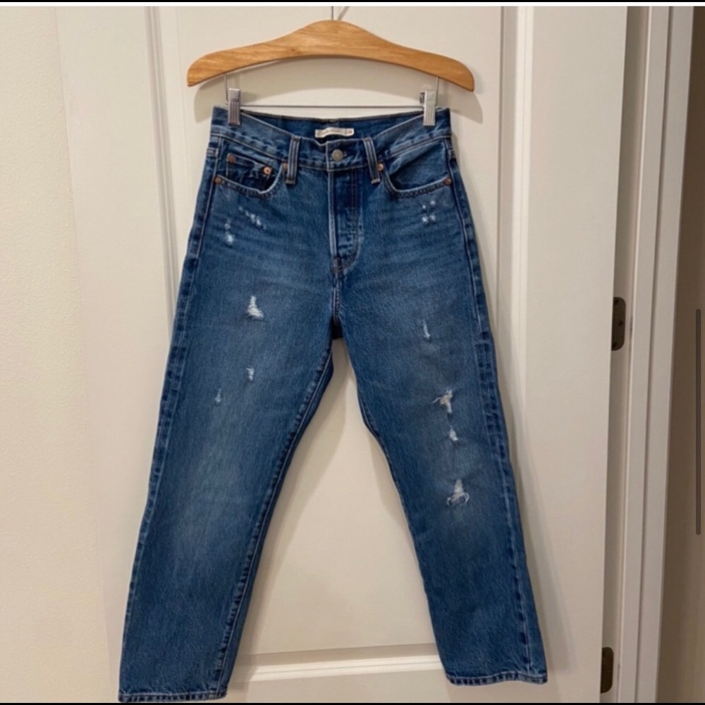 levi wedgie straight leg jeans❤️